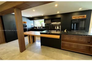 6381 Falconsgate Ave, Davie, FL 33331, Sold 09/17/25
