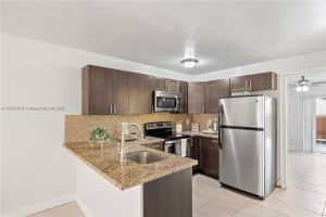 7241 Miami Lakes Dr APT D19, Miami Lakes, FL 33014, - MLS#A11837478