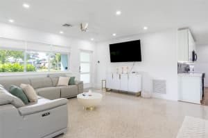 121 SE 7th St, Pompano Beach, FL 33060, - MLS#A11837490
