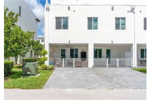 6421 Nw 102nd Path 104, Doral