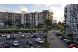 800 Parkview Dr APT 226, Hallandale Beach, FL 33009, - MLS#A11837523