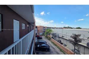 6800 W 16th Dr APT 302, Hialeah, FL 33014, - MLS#A11837542