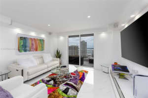 701 Brickell Key Blvd 2011, Miami