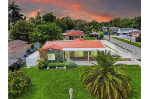 1520 Nw 93rd St, Miami