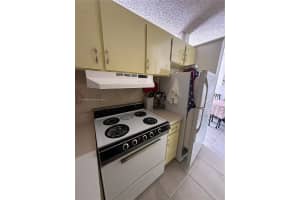 920 SW 11th Ave APT 12A, Hallandale Beach, FL 33009, - MLS#A11837592