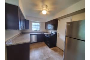 1450 Ne 191st St 106, Miami
