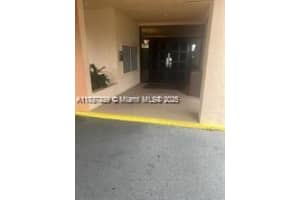 500 Executive Center Dr APT 5L, West Palm Beach, FL 33401, - MLS#A11837829