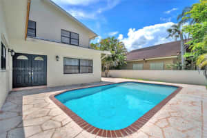 911 Mockingbird Ln, Plantation, FL 33324, Sold 08/21/25