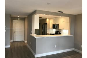 3945 Adra Ave E-48, Doral