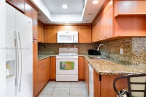 1980 S Ocean Dr 3a Hallandale Beach, FL 33009 - MLS#A11837915
