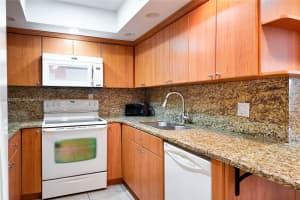1980 S Ocean Dr 3a Hallandale Beach, FL 33009 - MLS#A11837915