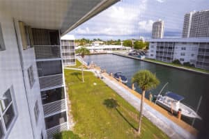 3551 Ne 169th St 411, North Miami Beach