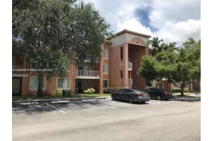 6984 Sw 39th St H202, Davie
