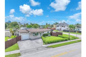 5751 Sw 56th Street, Davie