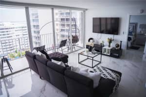 7601 E Treasure Dr 1422, North Bay Village