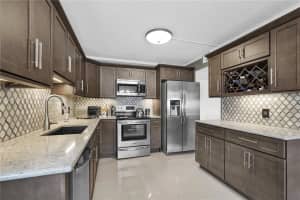 12650 SW 6th St APT 101K, Pembroke Pines, FL 33027, - MLS#A11838119