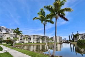 2851 Leonard Dr J507, Aventura