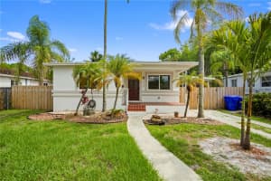 2530 Fillmore St, Hollywood, FL 33020, - MLS#A11838183