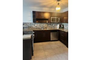 1200 14th St APT 3C, Miami Beach, FL 33139, Sold 08/21/25