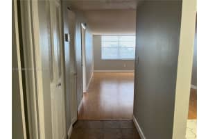 1300 Saint Charles Pl 613, Pembroke Pines, FL 33026 - MLS#A11838199