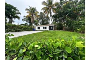 1645 Ne 175th St, North Miami Beach