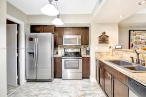 9715 Nw 23rd Ct, Pembroke Pines
