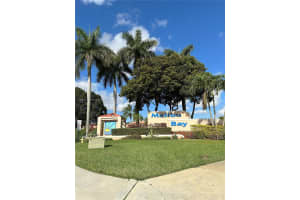 762 Nw 208th Terrace, Pembroke Pines
