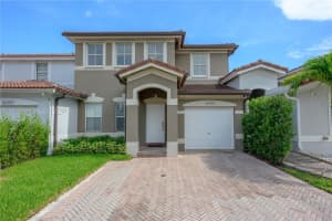 16549 Sw 48th Ter, Miami