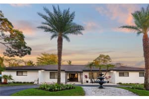 13505 Sw 83rd Ct, Pinecrest