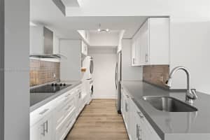 5077 NW 7th St, Miami, FL 33126, - MLS#A11838721