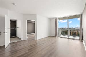 5077 NW 7th St, Miami, FL 33126, - MLS#A11838721