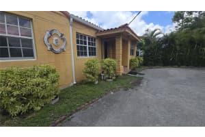 22 NW 31st Ave, Miami, FL 33125, - MLS#A11838744