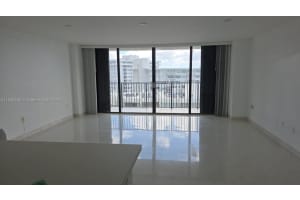 1450 Brickell Bay Dr 1402, Miami