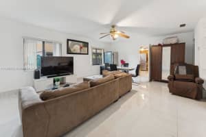 11610 NE 6th Ave, Biscayne Park, FL 33161, - MLS#A11838932