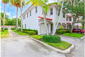 4088 W Palm Aire Dr APT 21, Pompano Beach, FL 33069, - MLS#A11838946