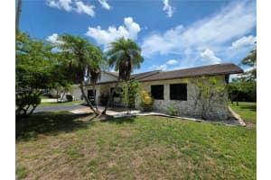 10120 NW 71st Pl, Tamarac, FL 33321, Sold 08/20/25