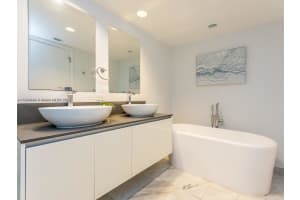 9821 E Bay Harbor Dr Apt 703, Bay Harbor Islands, FL 33154, - MLS#A11839056