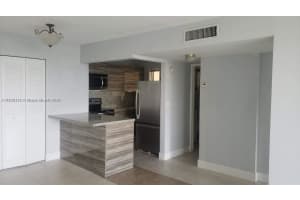 8840 Fontainebleau Blvd 402, Miami, FL 33172 - MLS#A11839111