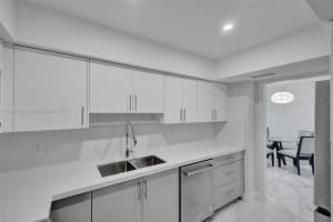 400 Kings Point Dr APT 616, Sunny Isles Beach, FL 33160, - MLS#A11839121