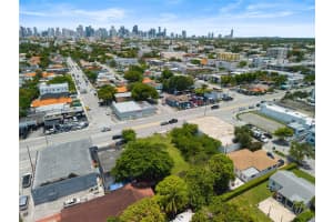 122 Nw 22nd Ave Miami, FL 33125 - MLS#A11839162
