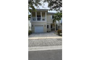 232 Se 32nd Ter, Homestead