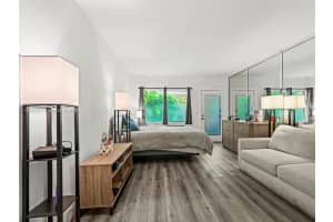 1060 Pennsylvania Ave 4, Miami Beach