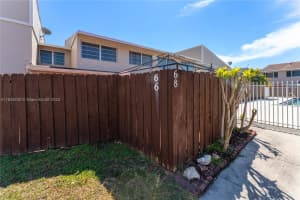 15660 SW 82nd Cir Ln, Miami, FL 33193, Sold 10/06/25