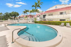 6709 N Kendall Dr 229, Pinecrest