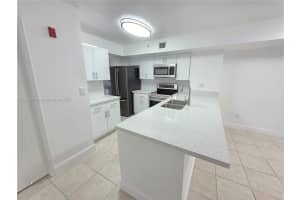 2620 S University Dr 111, Davie