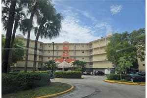 8290 Lake Dr APT 106, Doral, FL 33166, - MLS#A11839277
