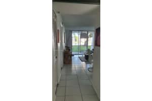 9430 Poinciana Pl 105 Davie, FL 33324 - MLS#A11839318