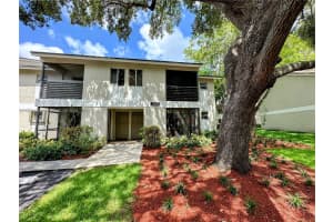303 Gardens Dr 105, Pompano Beach