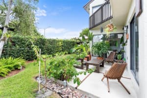 640 NW 98th Ct, Miami, FL 33172, Sold 10/31/25