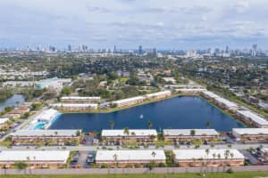 900 SW 11th Ave c, Hallandale Beach, FL 33009, - MLS#A11839523